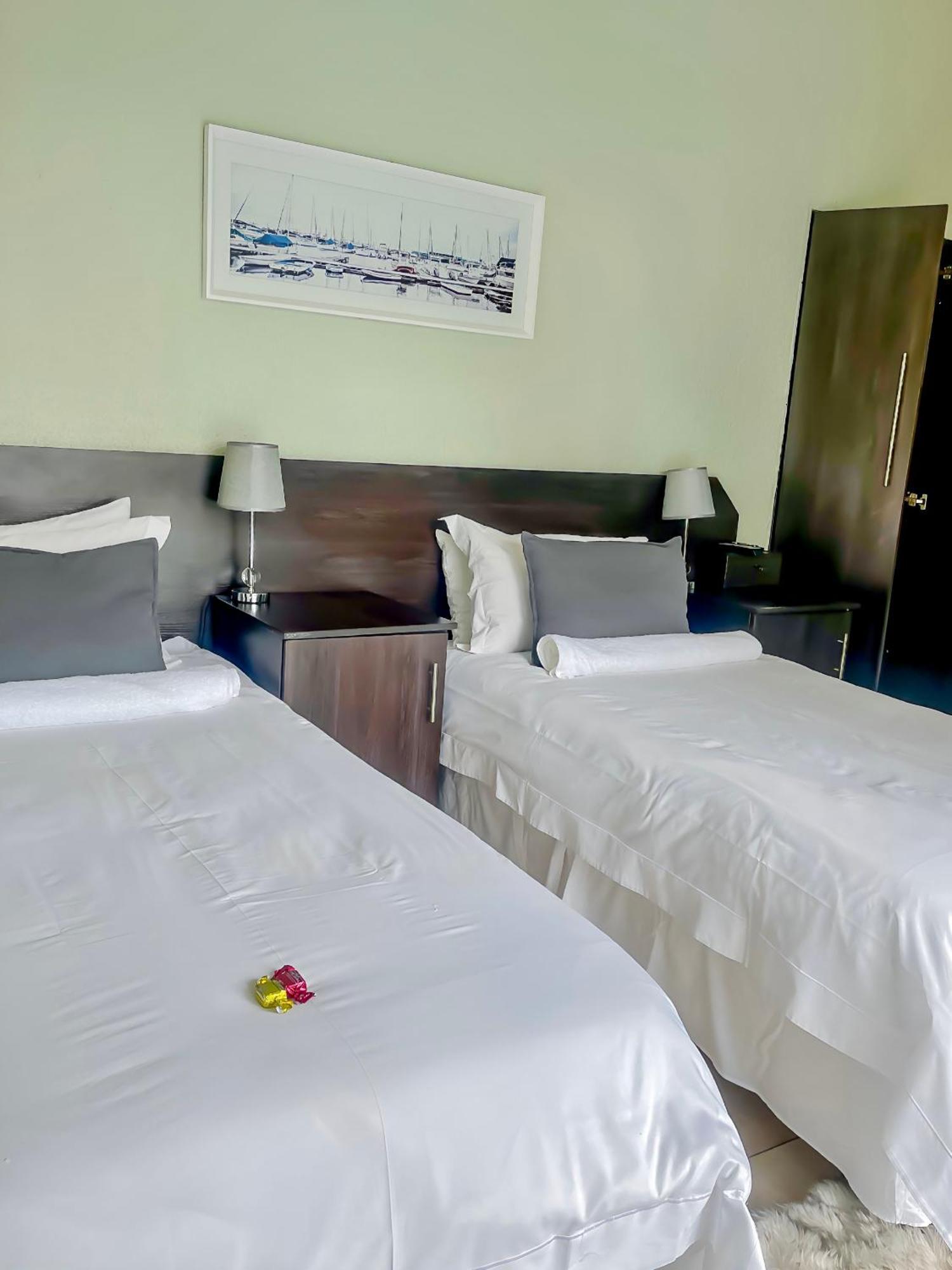 Oasis Of Life Guest House Witbank Eksteriør billede
