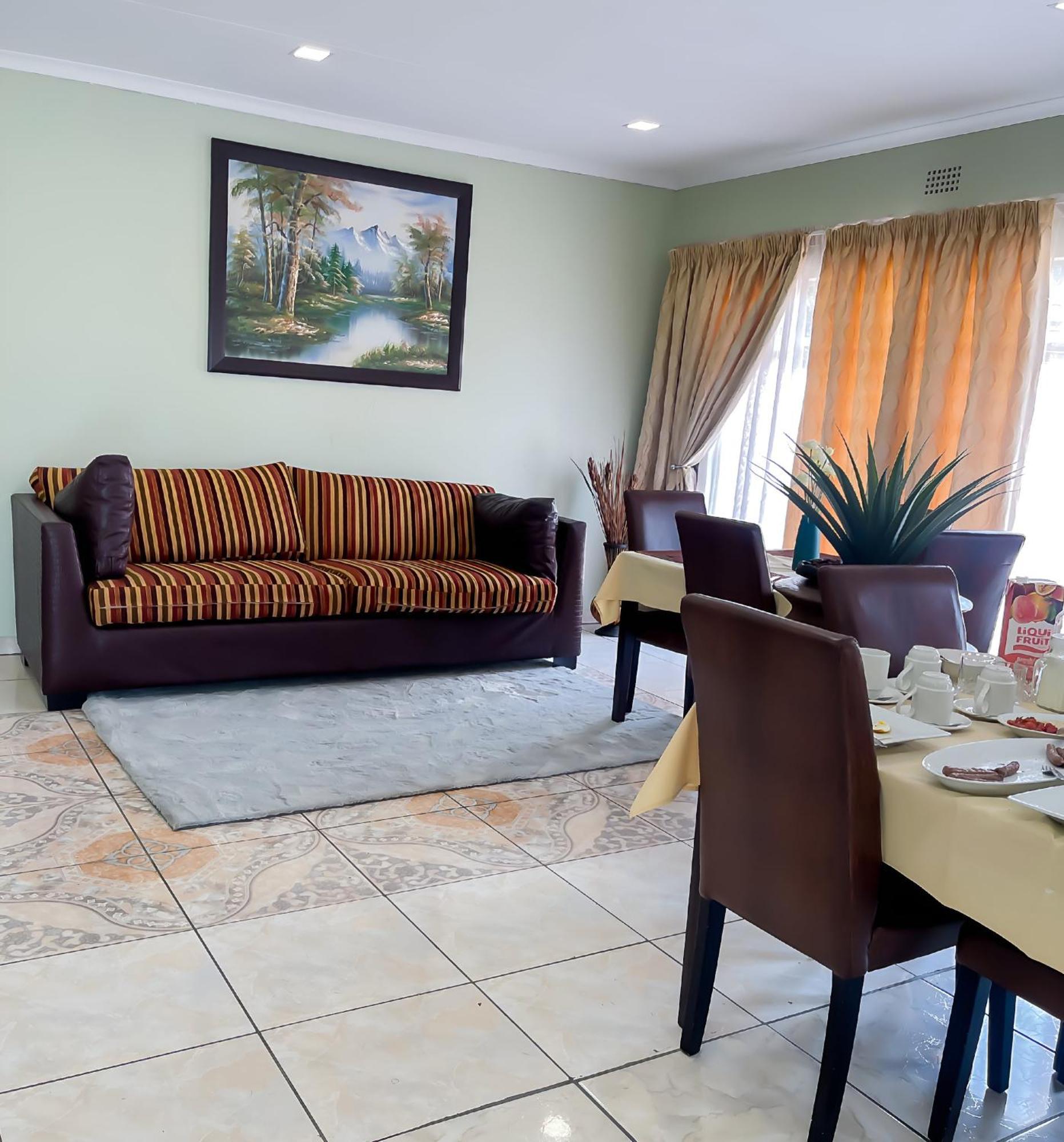 Oasis Of Life Guest House Witbank Eksteriør billede