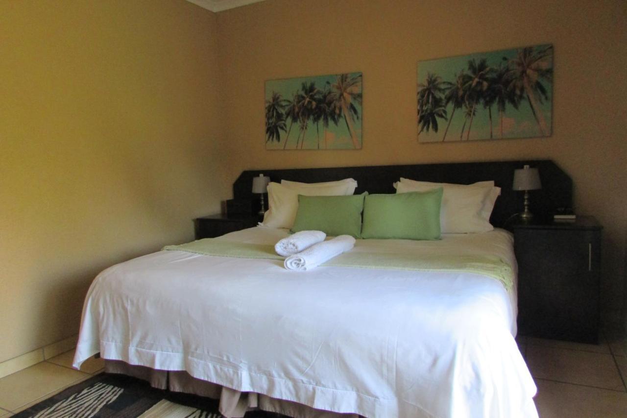 Oasis Of Life Guest House Witbank Eksteriør billede